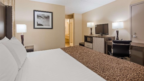 Best Western Inn Buffalo Airport image 1